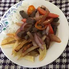 Una foto de Lomo saltado