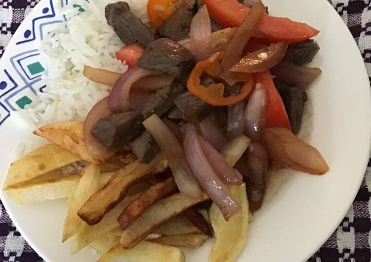 Lomo saltado