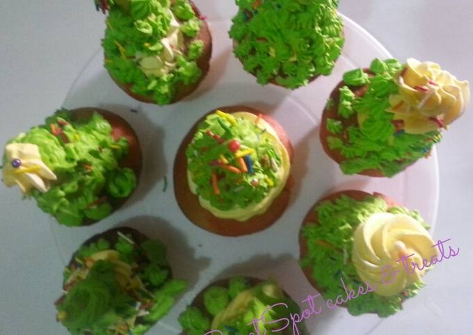 Christmas tree cupcakes# Christmas baking contest#