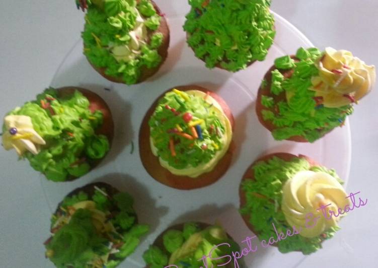 Christmas tree cupcakes# Christmas baking contest#