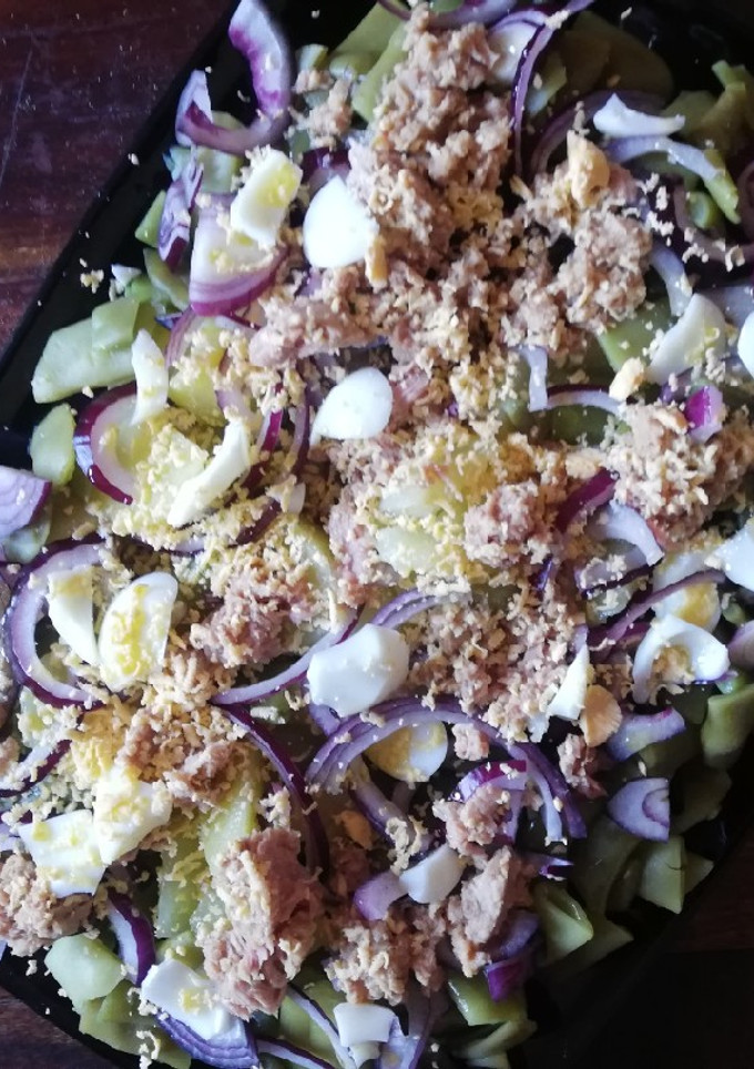 Una foto de Ensalada de habichuelas o judías verdes, patatas y atún