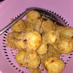 A picture of Yam balls.