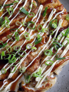 A picture of ‘Ikayaki’ Squid Okonomiyaki.