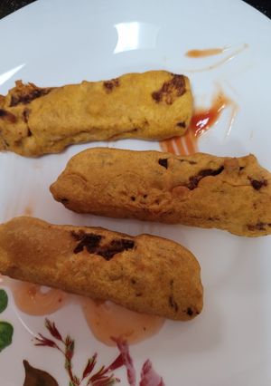 A picture of Bread pakoda.