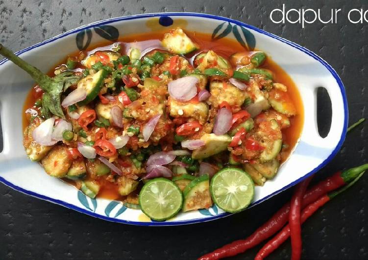 Bagaimana Membuat Beberuq (Beberuk) Terong Lombok, Lezat