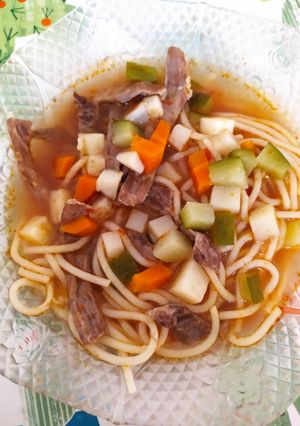 Una foto de Guisado de carne y verduras