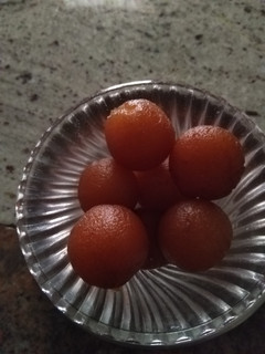 பனீர் ஜாமூன் (Paneer Jamun Recipe in Tamil) செய்முறை முக்கிய புகைப்படம்