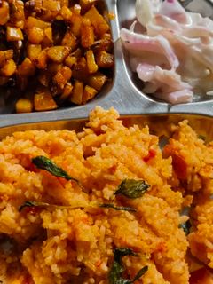 தக்காளி பிரியாணி(Tomato briyani) (Thakkali biryani recipe in tamil) செய்முறை முக்கிய புகைப்படம்