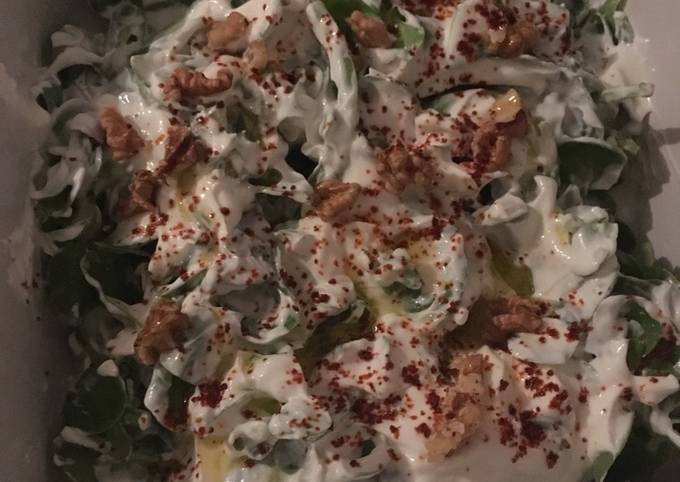 Purslane Salad With Strained Yogurt Sauce