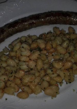 Una foto de Longaniza con judías blancas