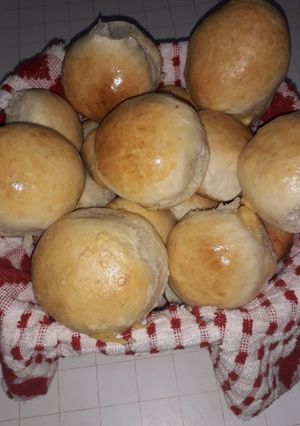 Una foto de Pancitos con jamón y queso