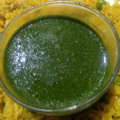 A picture of Green coriander chutney.
