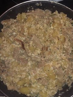 Una foto de Revuelto de patatas con setas