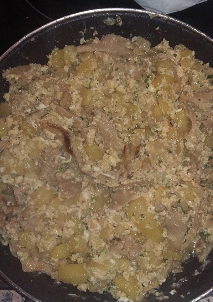 Una foto de Revuelto de patatas con setas