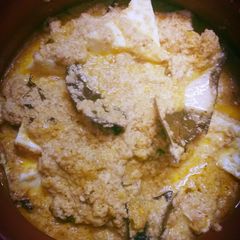 A picture of Paneer in white gravy.