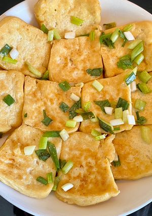 Hình của món Đậu phụ tẩm hành.