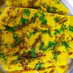 A picture of Besan Dhokla.