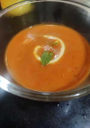 A picture of Tomato soup.