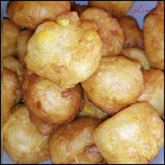 A picture of Cream-style sweetcorn fritters.