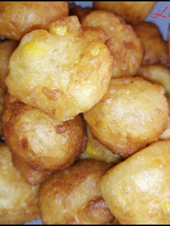 A picture of Cream-style sweetcorn fritters.