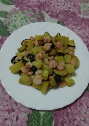 Foto di Patate Zucchine e Gamberi
