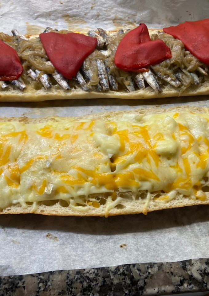 Una foto de Torradas con pan de coca