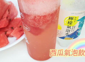 「西瓜氣泡飲」夏日解暑飲料 的食譜成品照片