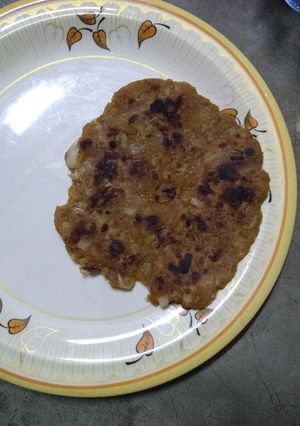 A picture of Crispy aaloo  paratha.