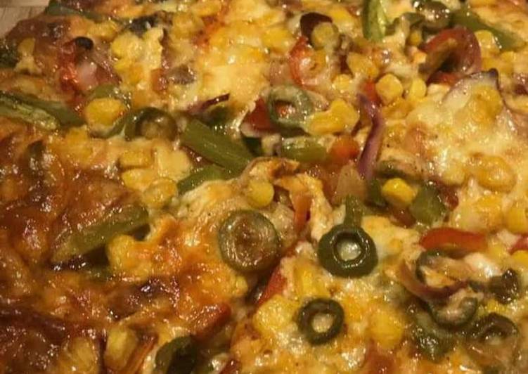 Corn cheese pizza