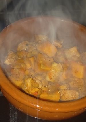 Una foto de Guiso de lentejas con bondiola