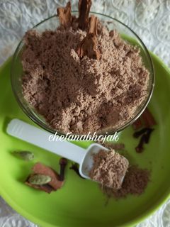 इम्युनिटी बूस्टर चहा मसाला (immunity booster chai masala recipe in marathi) रेसिपी चे मुख्य फोटो