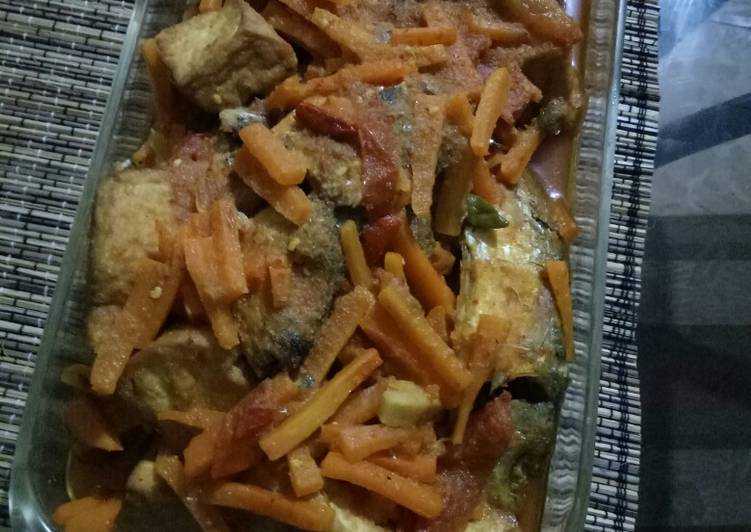 Cara mudah mengolah Ikan Gembung dan tahu acar kuning pedas Lezat