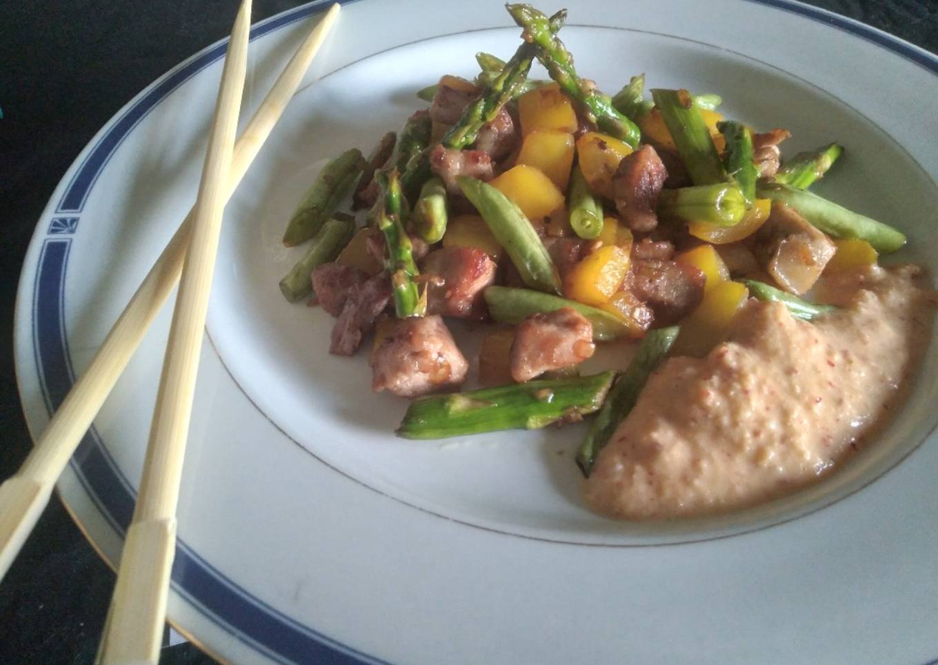Cerdo en salsa Satay