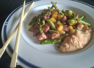 Una foto de Cerdo en salsa Satay