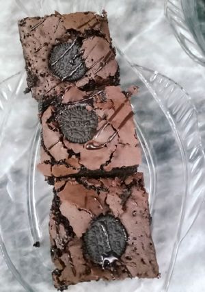 A picture of Oreo fudge brownies ❤❤❤.