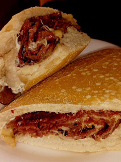 Una foto de Sándwich de Pastrami