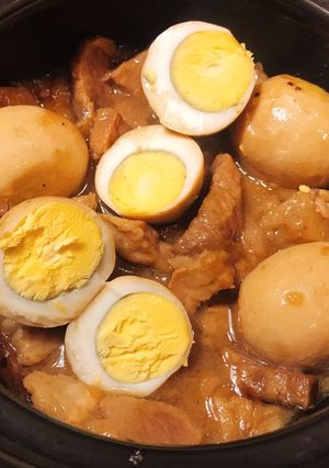 Hình của món Thịt kho trứng cho bé.
