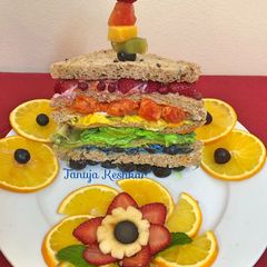 Grand Rainbow fruits sandwich A picture of Grand Rainbow fruits sandwich.