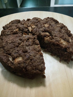 A picture of Apple Cake.