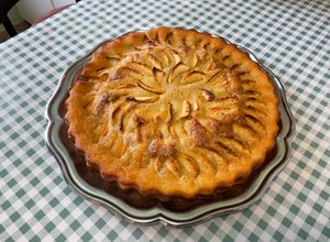 Une photo de Gâteau façon tarte aux pommes et amandes