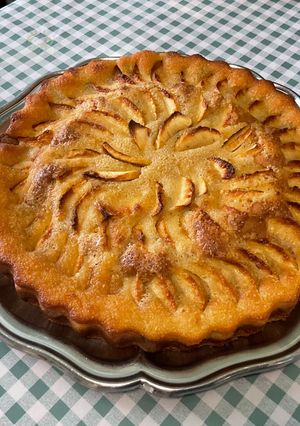 Une photo de Gâteau façon tarte aux pommes et amandes