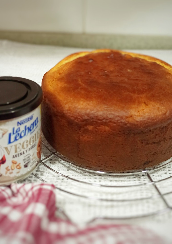 Una foto de Bizcocho de ricotta y frambuesas