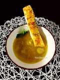 Sopa de cebolla con coles de Bruselas