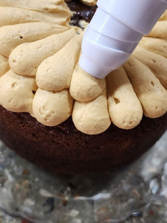 Una foto de 🐄 Ganache de dulce de leche y chocolate blanco 🐄 para rellenar o decorar
