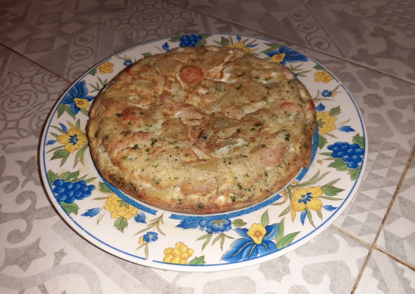 Tortilla de patata, zanahoria y pechuga de pollo