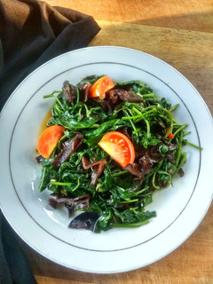 Foto resep Tumis Kangkung Jamur Kuping