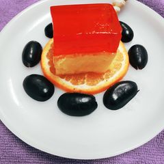 A picture of Strawberry milk pudding.