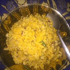 A picture of Jellof din rice and beans.