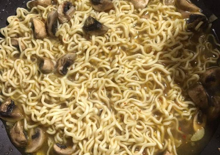 Resep Garlic Mushroom Noodle (resep experimen 😁), Lezat