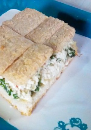 Una foto de Pastel diferente (de pan y galletas)🍞+🥠